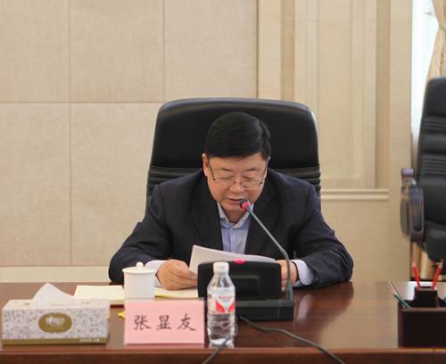 3省政协副主席张显友传达全国政协十三届一次会议精神.jpg