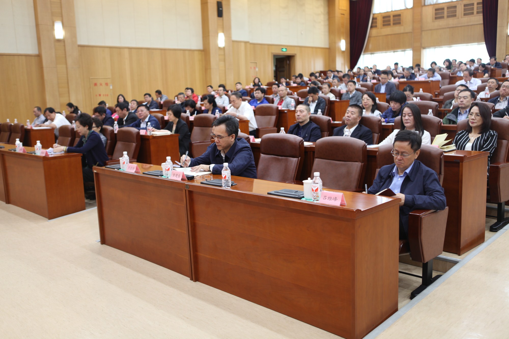 3省政协领导出席讲座.jpg