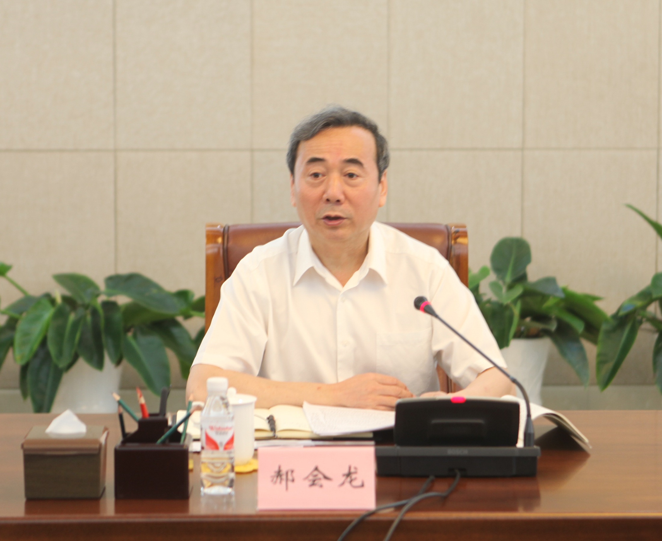 3省政协党组成员、副主席郝会龙发言.jpg