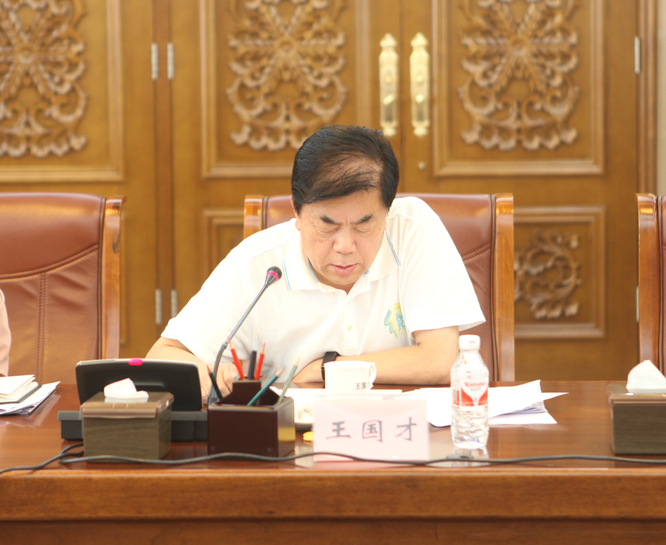 5省政协科教文卫体委员会主任王国才发言.jpg