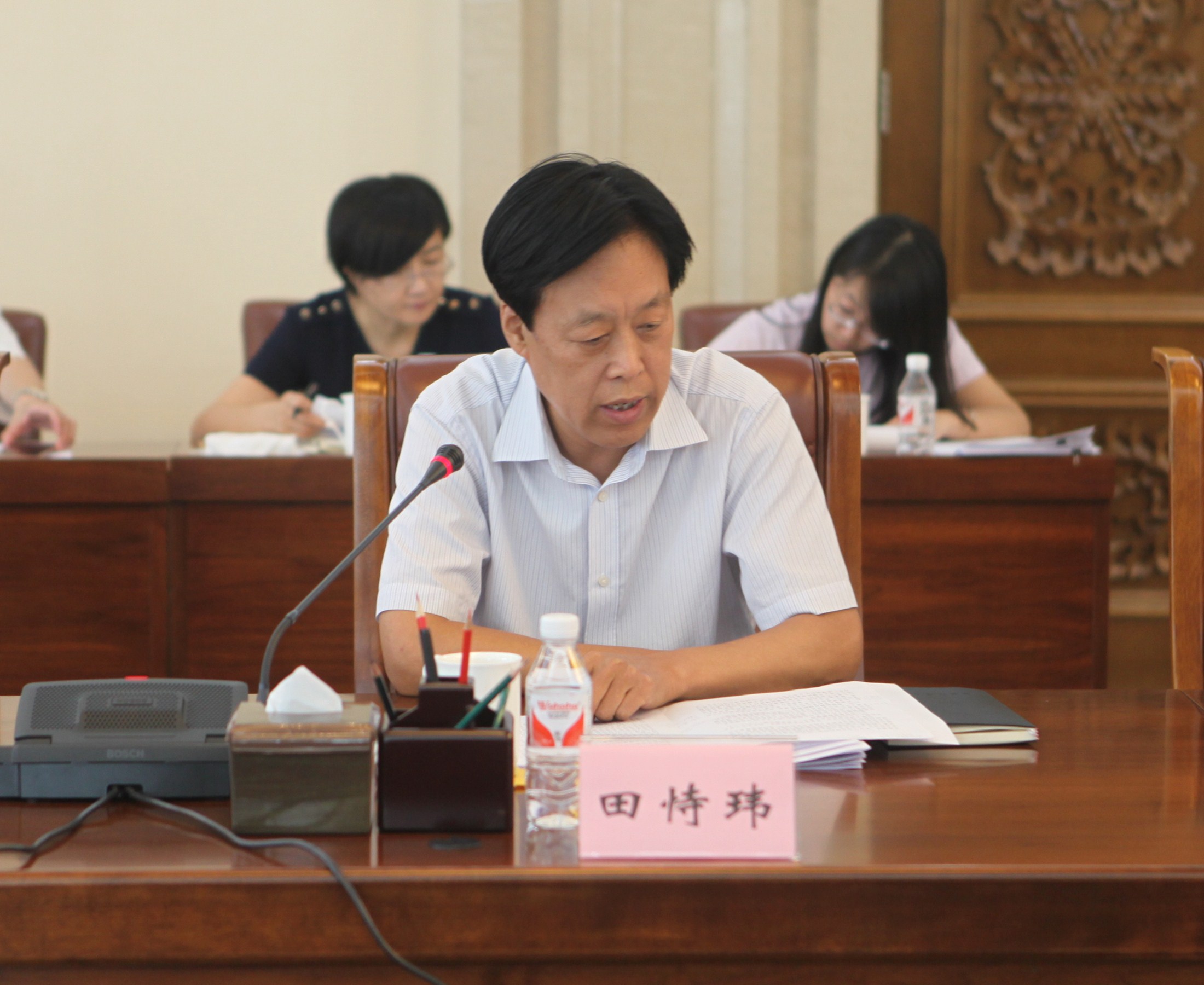 3省政协农业和农村委员会主任田恃玮汇报省政协十二届三次常委会议前期调研和发言筹备情况.jpg
