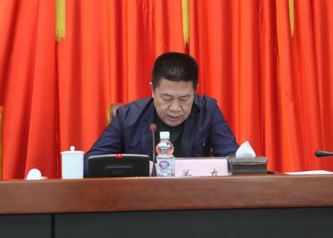 6省政协机关党组成员关友传达2019年全省深化机关作风整顿优化营商环境工作会议精神.jpg