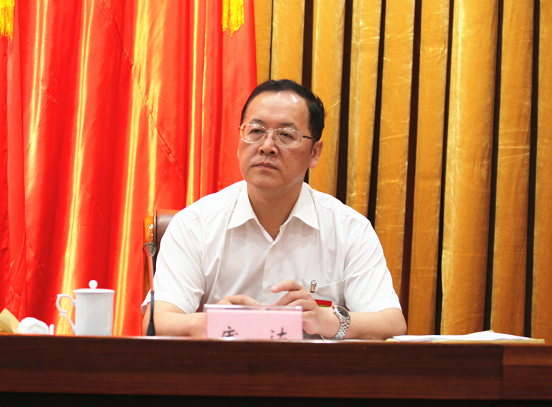 10省政协副主席庞达出席会议.jpg