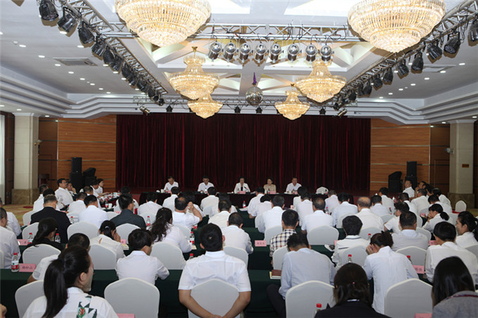 11机关全体党员干部参加交流学习.jpg