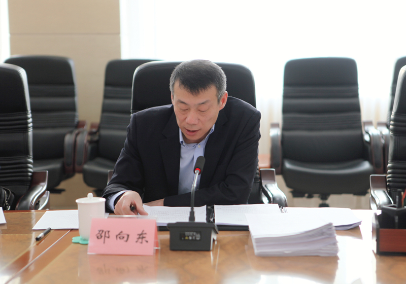 3省政协研究室副主任邵向东介绍评选相关情况.JPG