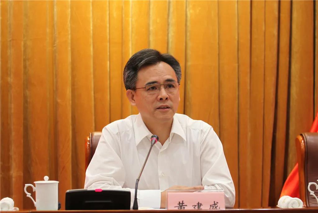 黄建盛.jpg