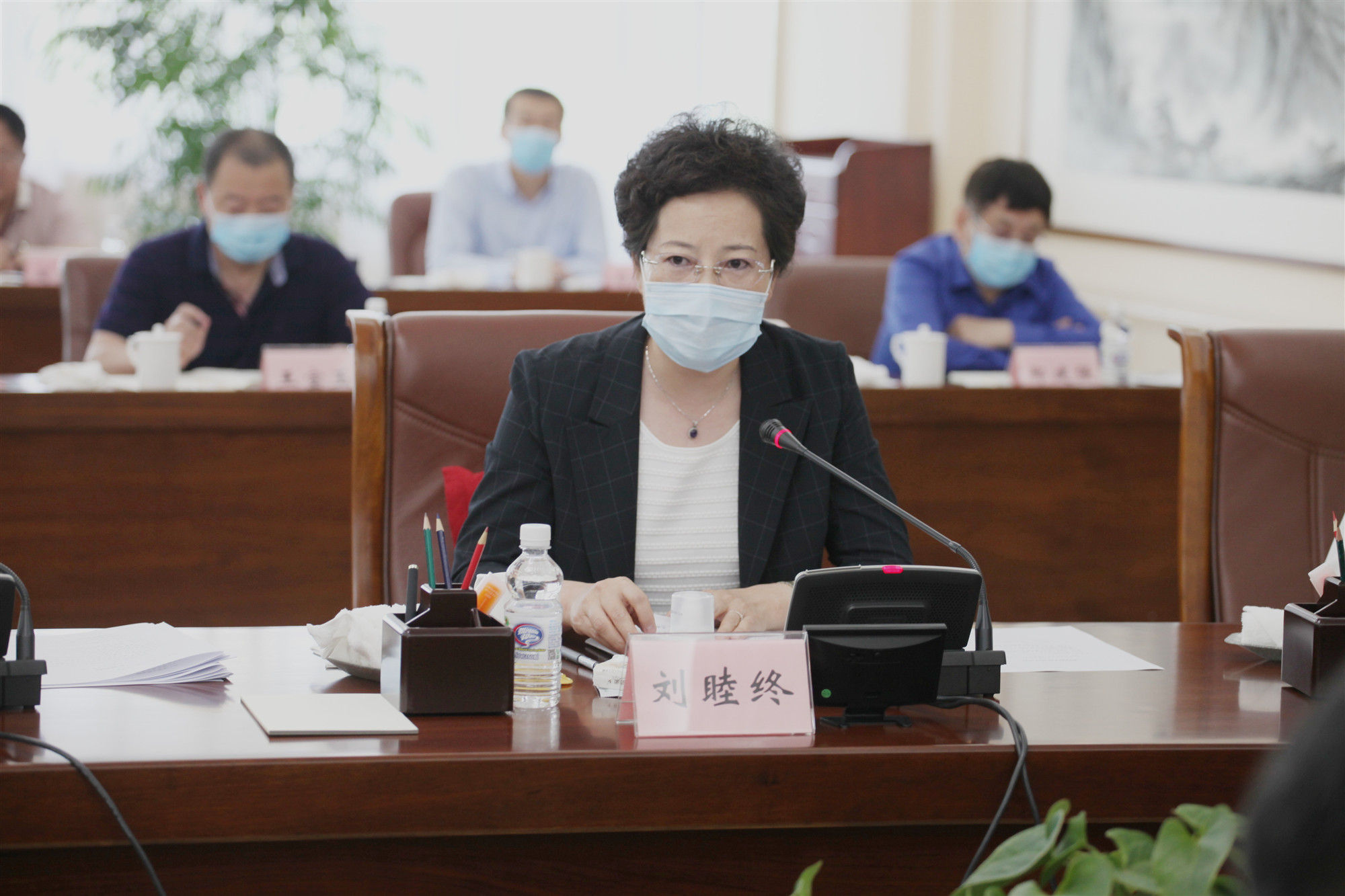 7省政协副主席刘睦终出席会议并发言.jpg