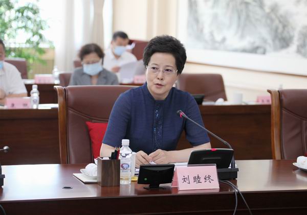 7省政协副主席刘睦终出席会议并发言.jpg