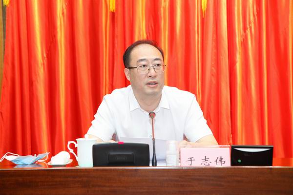 4省委组织部副部长于志伟主持.JPG