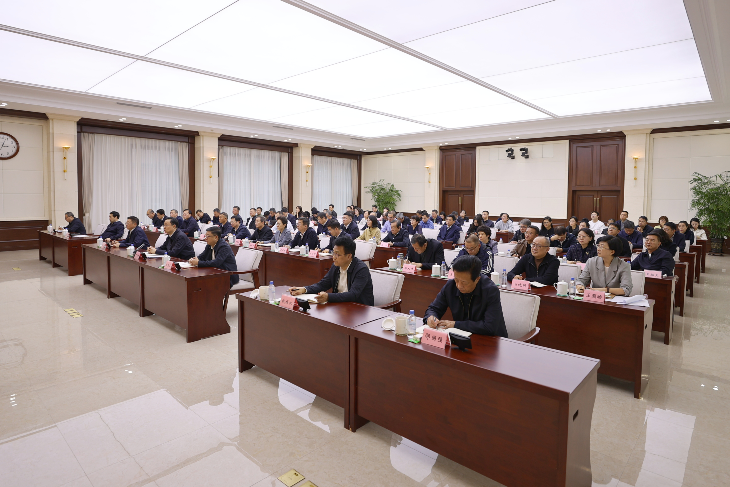 省政协举办2026年第四期“委员讲堂” 蓝绍敏出席